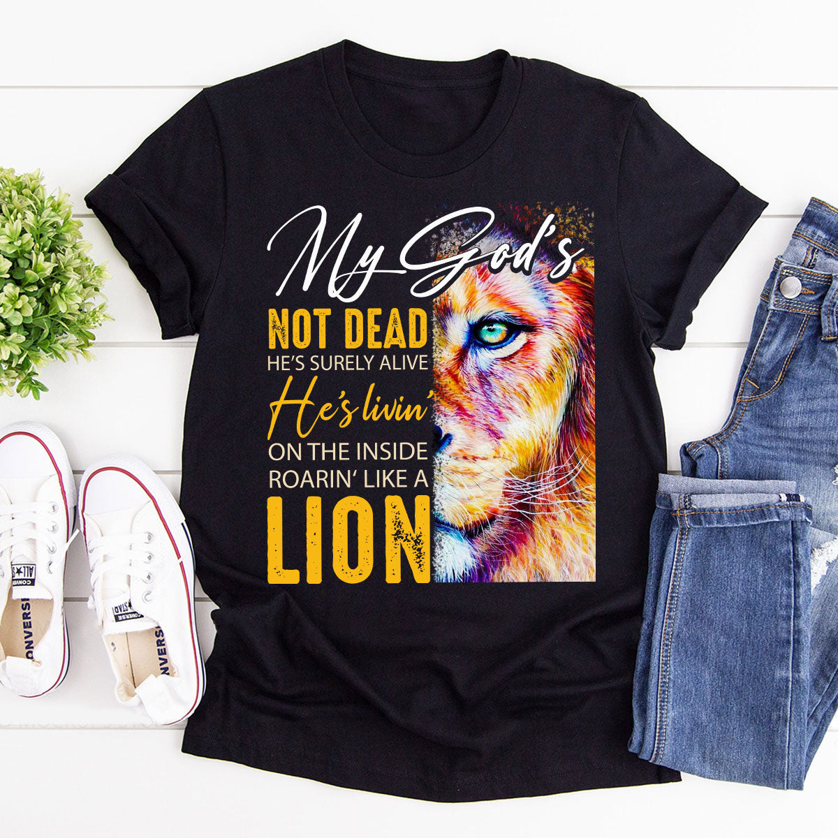 Awesome Christian Unisex T-shirt - He‘s Livin‘ On The Inside Roarin‘ Like A Lion AM220
