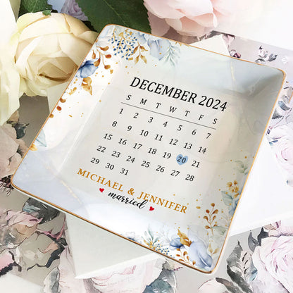 Wedding Calendar Date | Personalized Ceramic Ring Dish Square