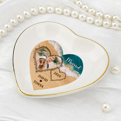 Married Engaged Couple & The Sea | Personalized Heart Shaped Jewelry Dish