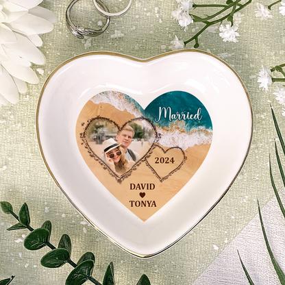 Married Engaged Couple & The Sea | Personalized Heart Shaped Jewelry Dish