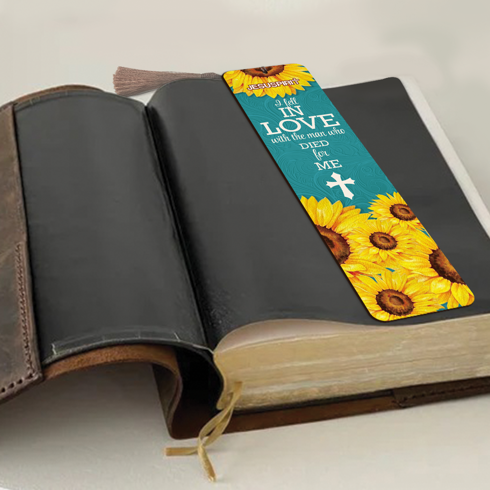 I Fell In Love With The Man Who Died For Me - Gorgeous Personalized Wooden Bookmarks HN35