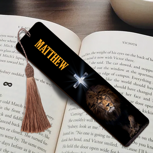 Beautiful Personalized Wooden Bookmarks - Be Strong, And Let Your Heart Take Courage MH22